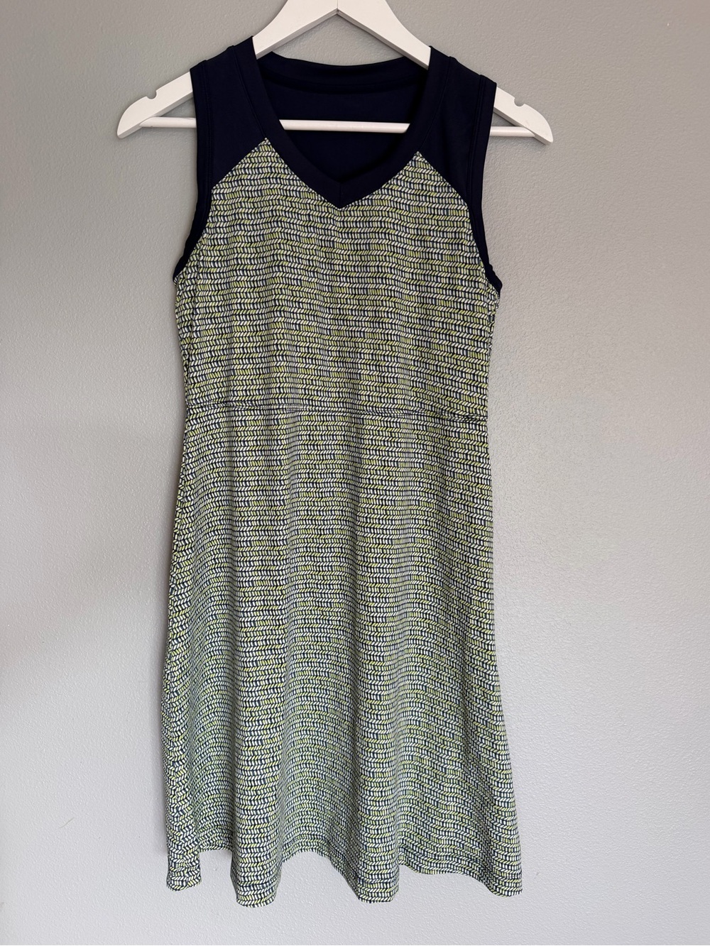 Title nine navy green patterned sleeveless athletic dress Women’s sz S